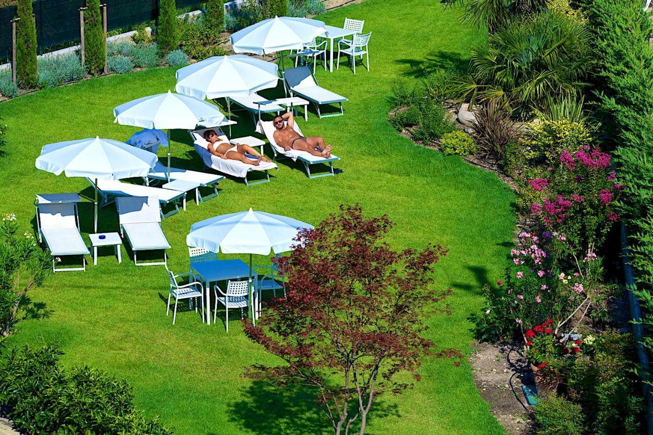 Hatelier Garda Home By Enjoy Garda Hotel Пескьера-дель-Гарда Экстерьер фото